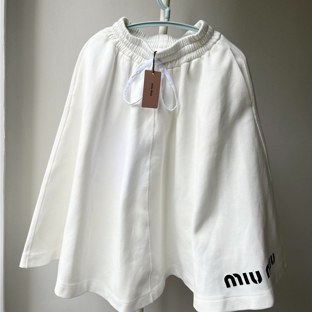 ❌sold❌Authentic Miu Miu Cream Textured Skirt